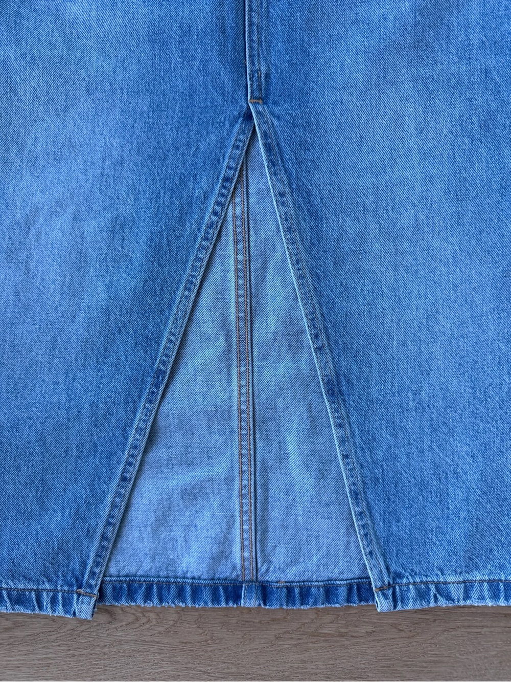 Aritzia Midi Denim Forum skirt sz 24 - Picture 7 of 12